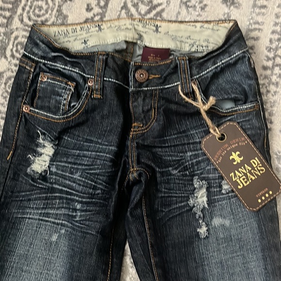Zana di Jeans Distressed BNWT - Picture 3 of 4